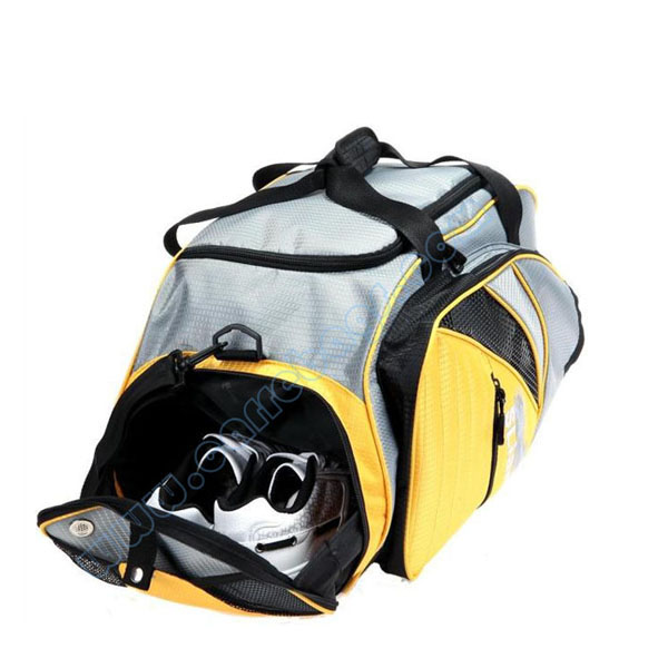 badminton bag with shoe compartment